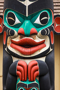 北美原住民印第安人的图腾柱图片素材