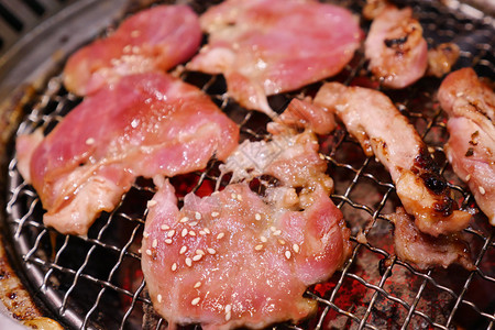 热煤烧猪肉这种食物是韩国或日本图片