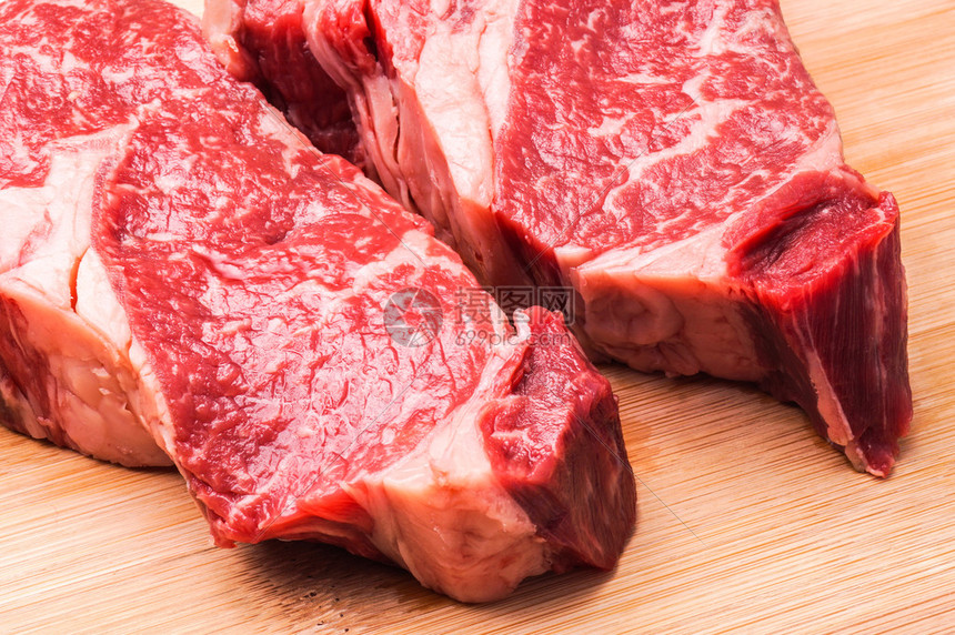 细腻的牛肉为什么是红色的的照片