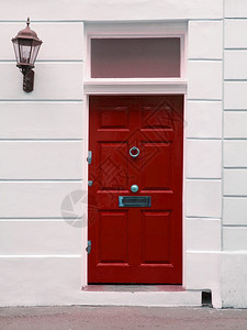 伦敦色彩鲜艳的传统英式房屋门图片