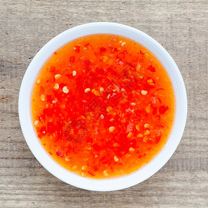 用红辣椒制成的西餐甜辣椒酱图片