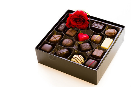 盒装各种美味巧克力图片