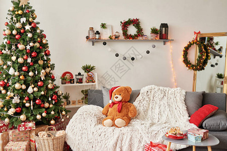 孩子的房间儿童卧室的圣诞内饰儿童游戏室的装饰和树圣诞阁楼风格的内饰托儿所的圣诞节背景图片