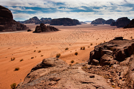 瓦迪鲁姆沙漠的景象约旦图片