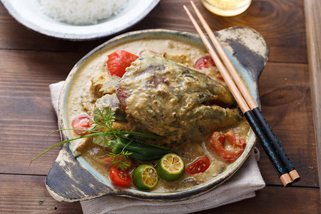 咖喱鱼头新加坡传统美食图片