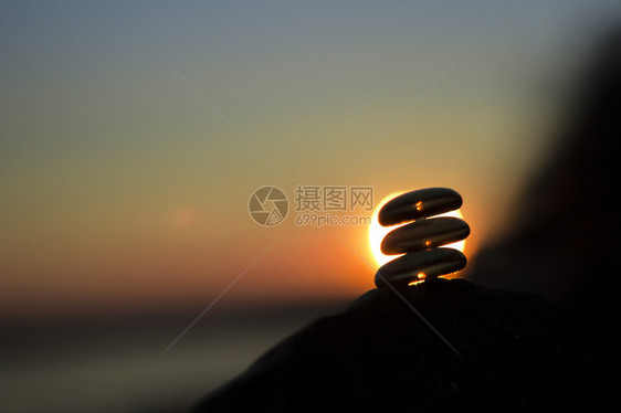 日出时的禅石与反曲图片