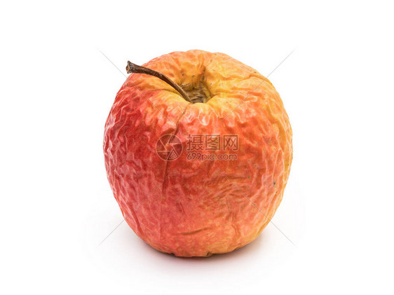 白色背景上孤立的老皱纹苹果图片