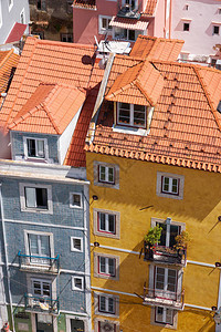 葡萄牙里斯本CampoSantaClara街的住宅楼从万神殿屋顶图片