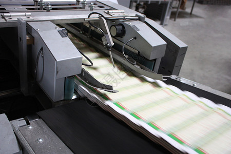 有杂志的传送器印刷厂日记系列制作图片