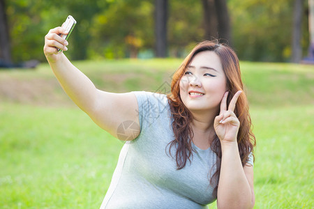 漂亮的胖女人在公图片