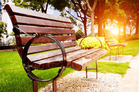 上海浦东绿色公园长椅背景图片