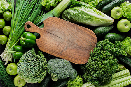绿色蔬菜健康饮食概念之间木图片