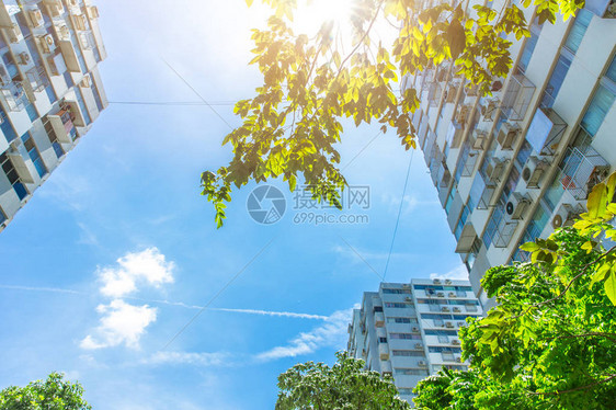 生态绿色社区良好的环境和生活城市的生活质量概念图片