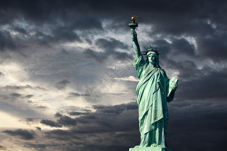纽约市自由岛自由女神像日图片
