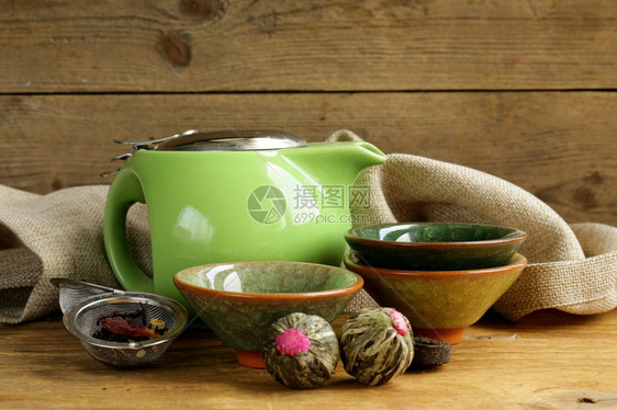 用于传统茶饮茶壶图片