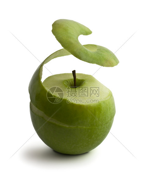 绿色去皮的苹果皮悬浮显示果肉图片
