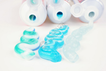 三种类型的牙膏管特写背景图片