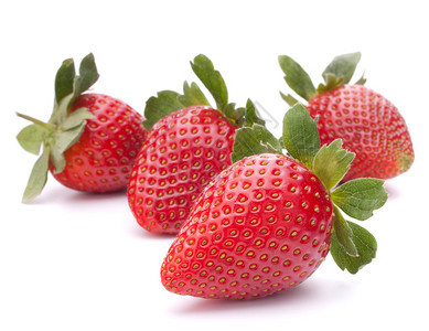 草莓在白色背景抠图上被隔离图片