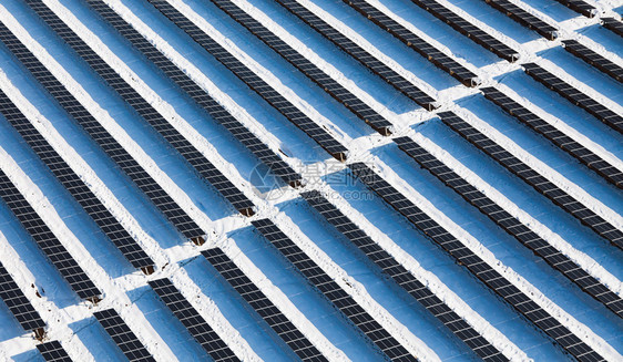 光电公园大型太阳能电池图片