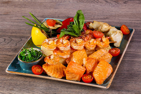 鱼虾盘供应烤蔬菜图片