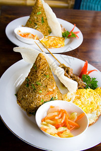 大米的典型印度尼西亚食物叫Nasi图片