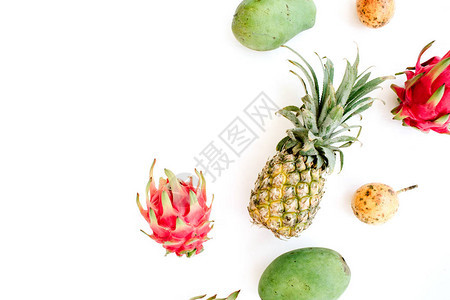 异质水果芒果菠萝水果和龙果图片