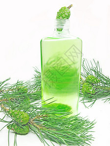 绿色淋浴洗发水瓶含有天然图片