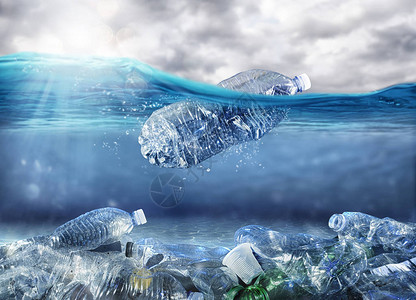 漂浮瓶全世界范围内的海洋塑料污染问题海上塑图片