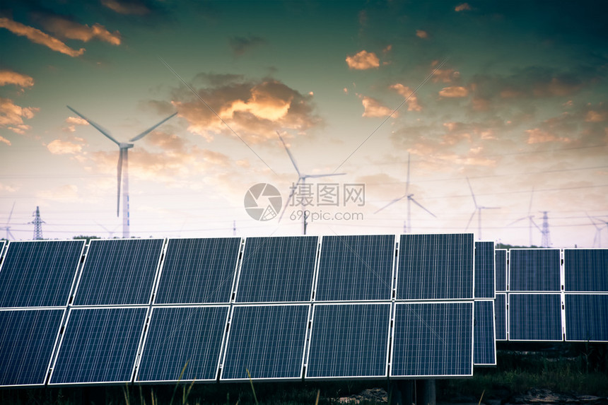  新能源期货方向选择迟缓，等待是否也是一种有效策略