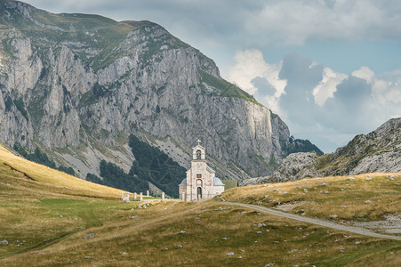黑山区的教堂图片