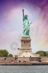 纽约自由女神像的壮丽景色图片
