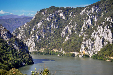 多瑙河靠近塞尔维亚市多图片