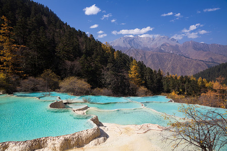 黄龙地貌图片