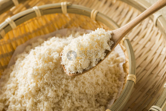 发酵大米长出木耳图片