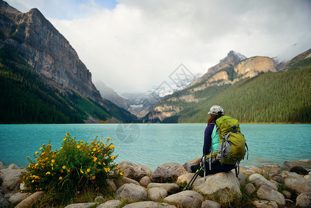 加拿大Banff公园LakeLouise湖的一图片