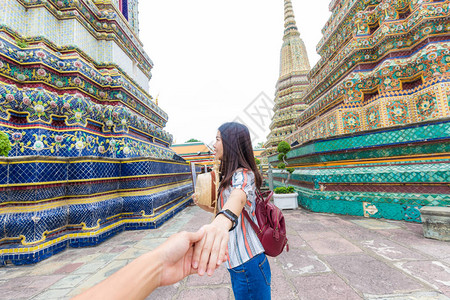 泰国曼谷老佛寺亚洲旅游女带男手游背景图片
