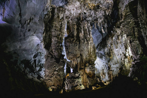越南PhongNhaKeBang公园洞穴图片