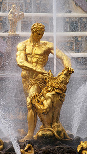 彼得戈夫公园中央喷泉叫萨姆森俄罗图片