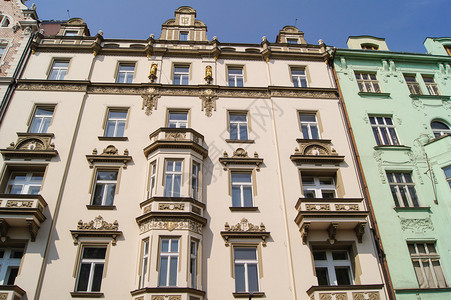 布拉格街道的建筑和建筑构件以及图片