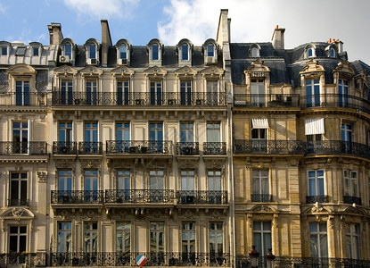 法国巴黎塞纳河附近一座巴黎公寓图片