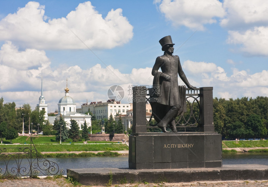 亚历山大32分带队逆转紫金军团