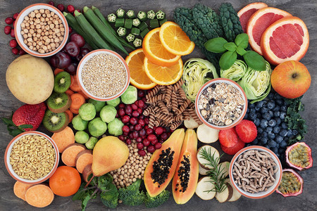 高纤维饮食的健康食品概念图片