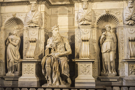 在意大利罗马Vincoli教堂圣皮耶罗教堂雕塑的摩西神像图片
