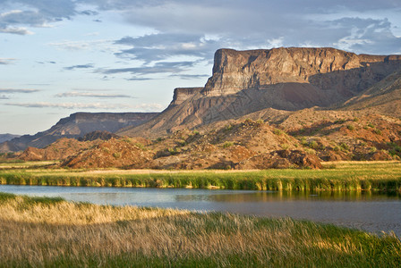 在亚利桑那州比尔威廉斯河一带岩石面积超过100图片