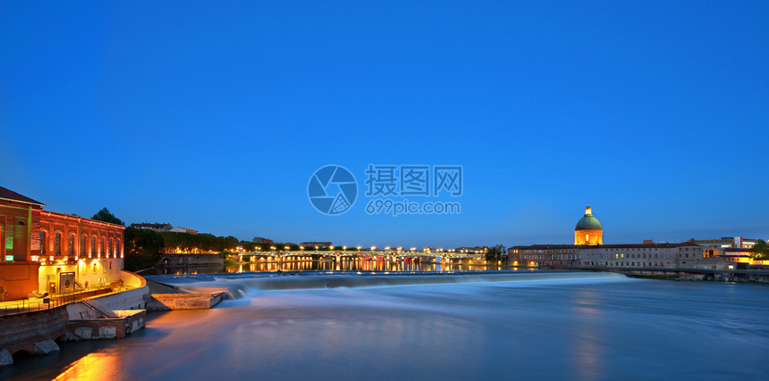 图卢兹主场迎战斯特拉斯堡 法甲焦点战直播呈现精彩对决