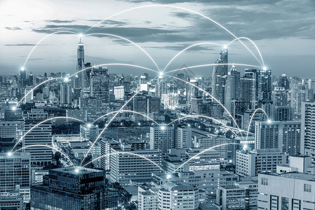 网络业务连接概念城市景观背景下的网络图片