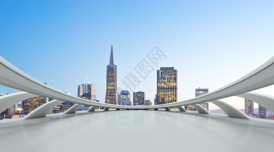与旧金山市景和天线相伴的空图片