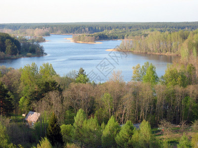 这是春天俄罗斯塞里格湖的令背景图片