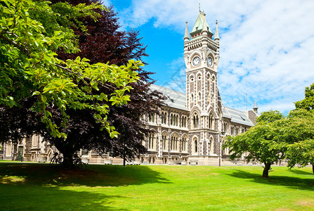 新西兰杜内丁奥塔戈大学注册大楼时钟背景图片