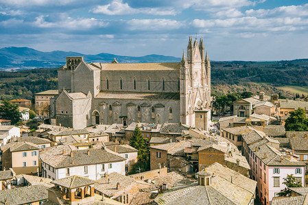 意大利罗马郊区Orvieto老奥尔维托大教堂和Orvieto大图片